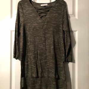 3/4 sleeve shirt ♦️ 2 for $10